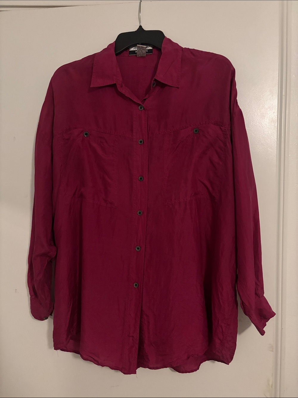 Women’s Vintage Silk Long-Sleeve Button-Down Shirt in Deep Magenta